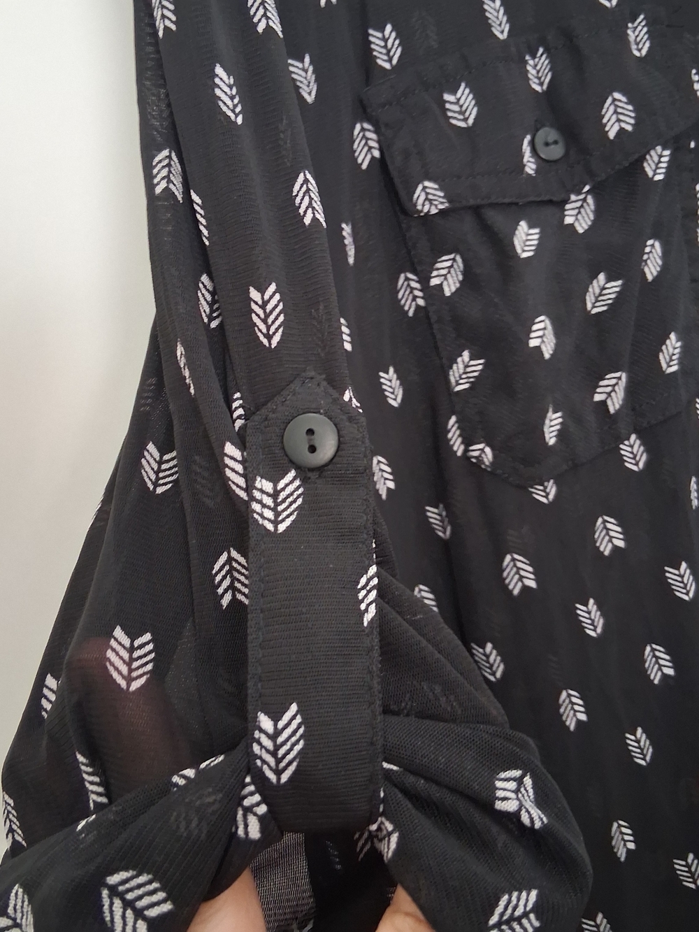 EDEN & OLIVIA Black Button-Front Blouse Size 2X - Picture 3 of 6
